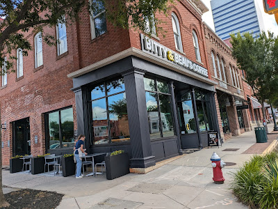 Outside view of Bitty & Beaus coffee shop in Columbia SC